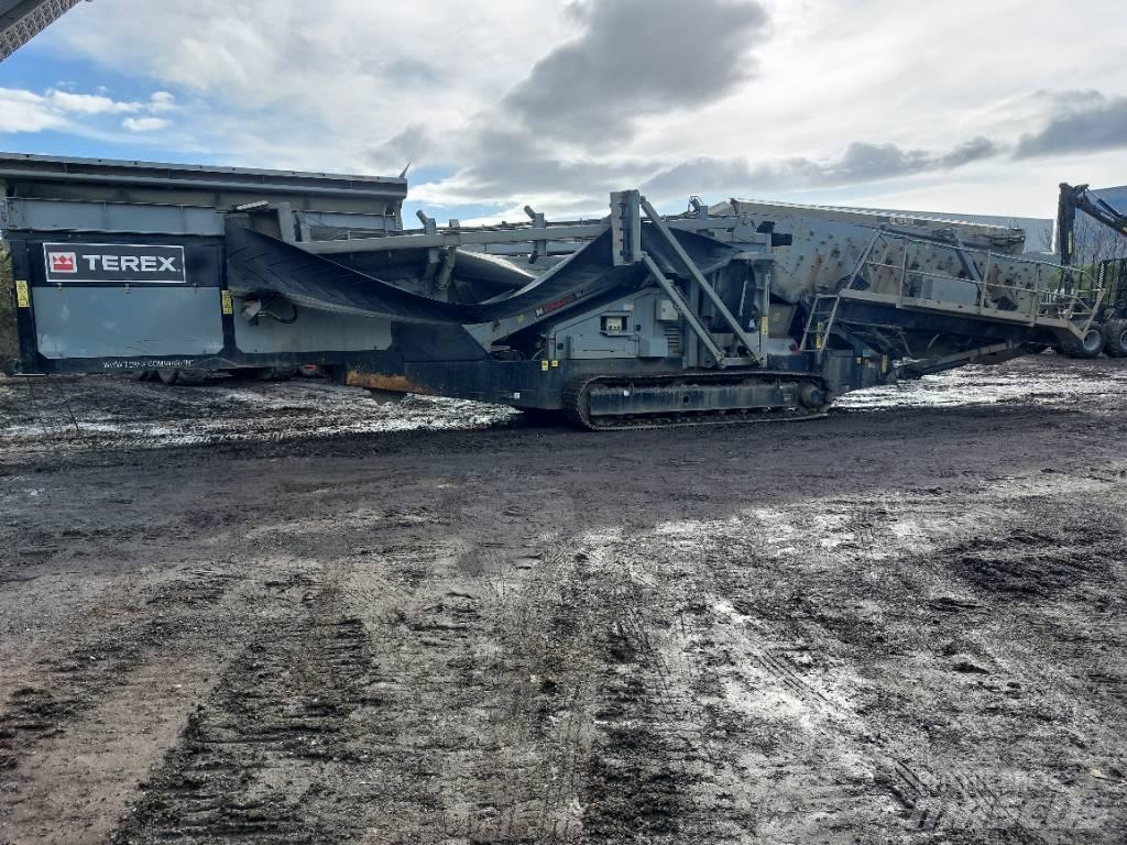 Terex M2100-3 Screeners