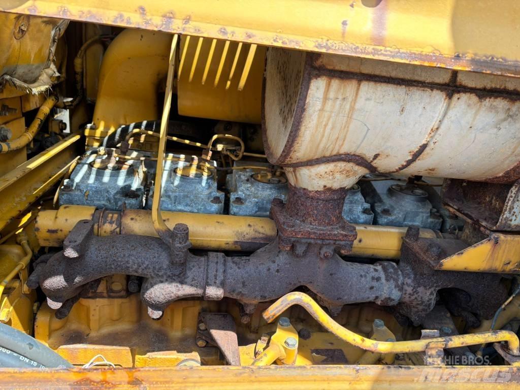 CAT D65PX-8 Crawler dozers