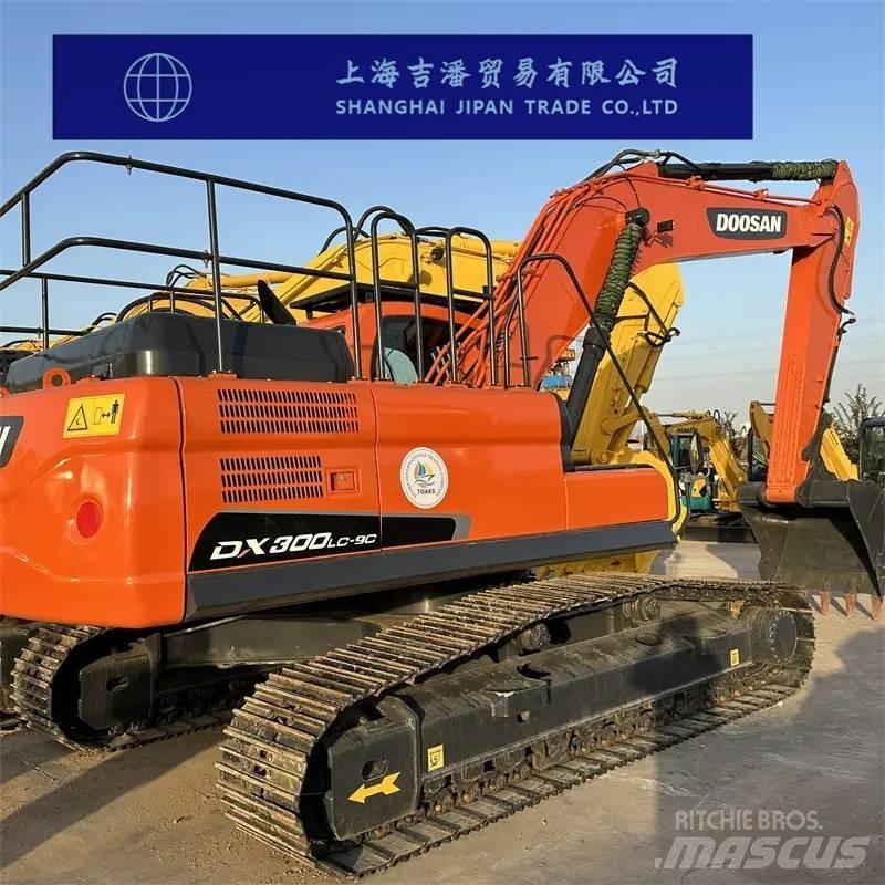 Doosan DX 300 Crawler excavators