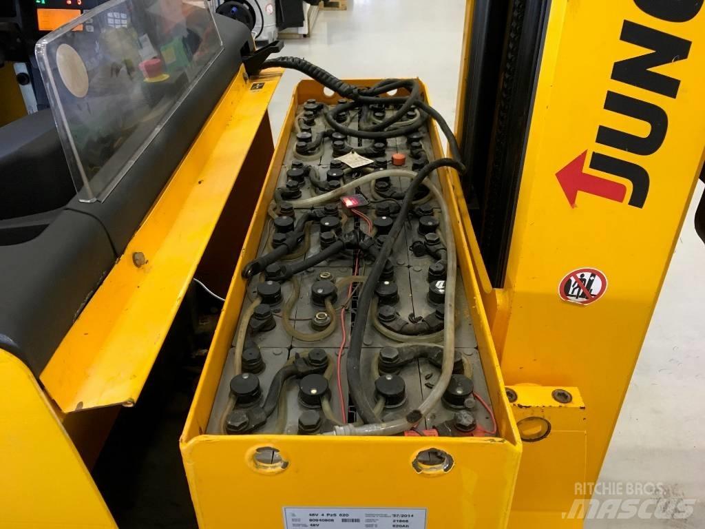 Jungheinrich ETV 214 Reach trucks