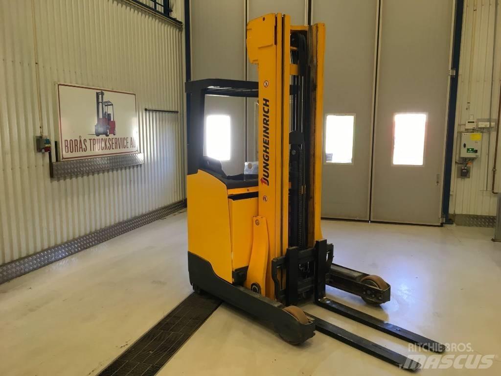 Jungheinrich ETV 214 Reach trucks