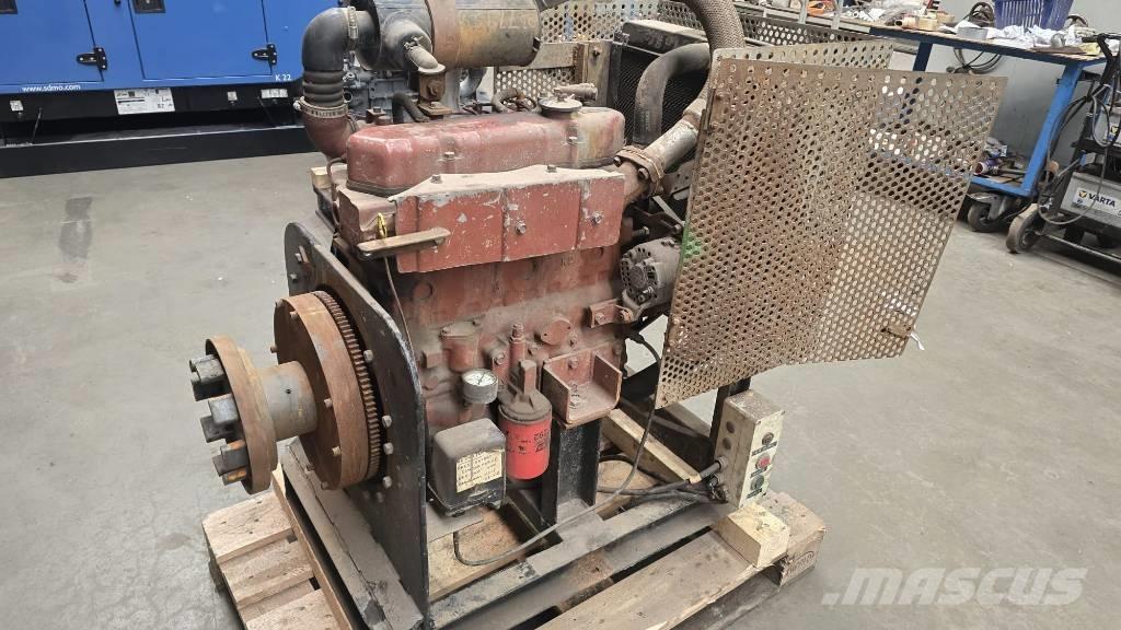 Mitsubishi S4E Engines