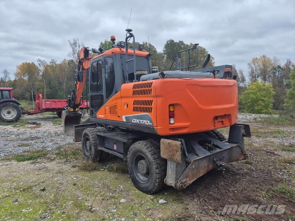 Doosan DX 170 W Wheeled excavators