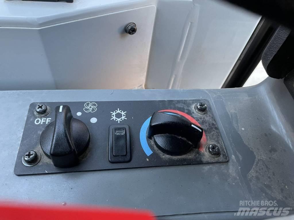 Takeuchi TCR50-2 Tracked dumpers