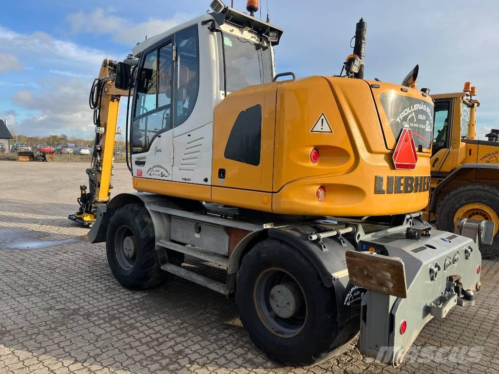 Liebherr A914 Wheeled excavators