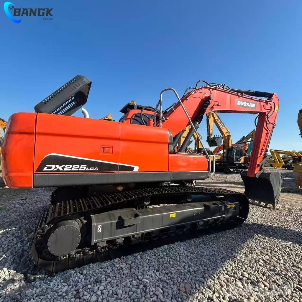 Doosan DX 225 LCA Crawler excavators