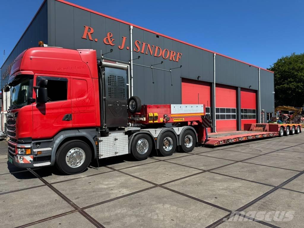 Scania R580 LA 8x4 Tractor Units
