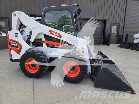Bobcat S650 Skid steer loaders