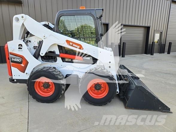 Bobcat S650 Skid steer loaders