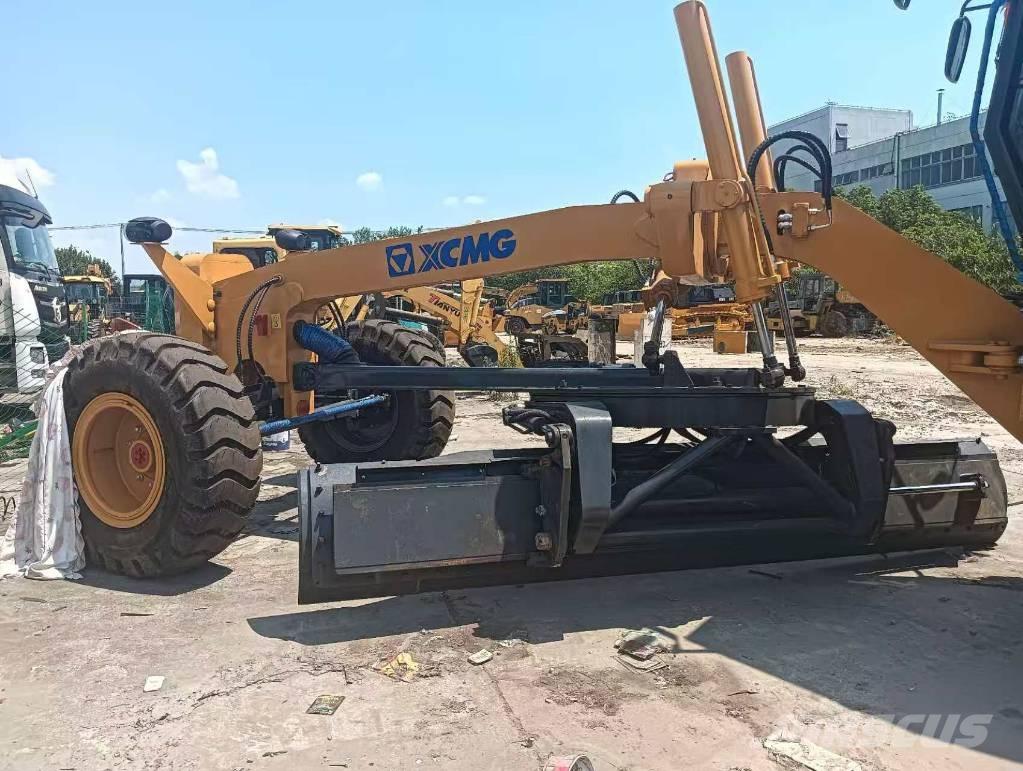 XCMG GR1803 Graders