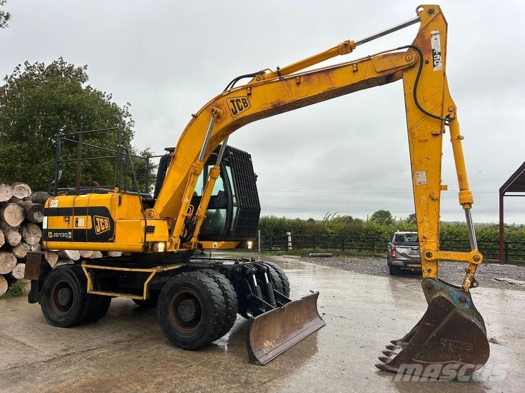 JCB JS 130 W Wheeled excavators