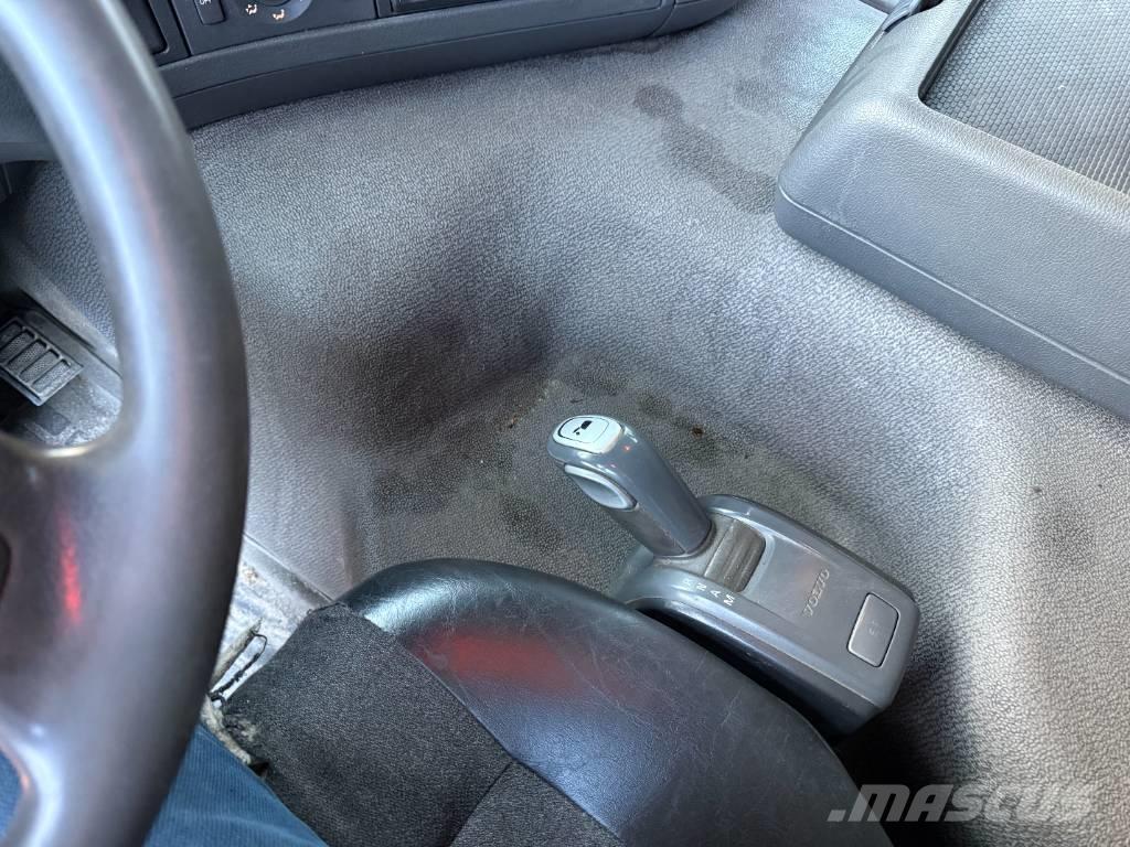 Volvo FM460 8x4 Cable lift demountable trucks