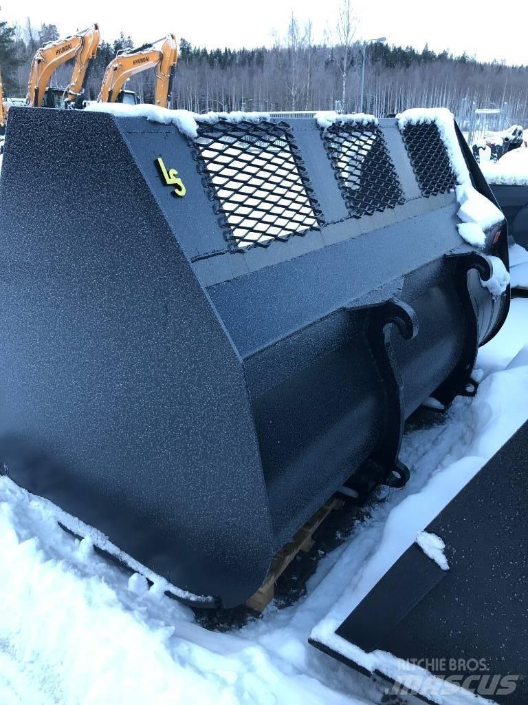 LS Snöskopor Buckets