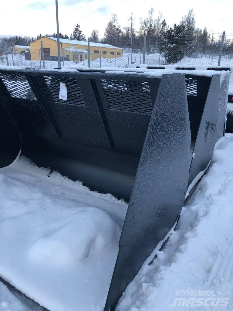 LS Snöskopor Buckets