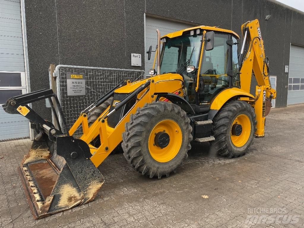 JCB 4CX Pro Backhoe loaders