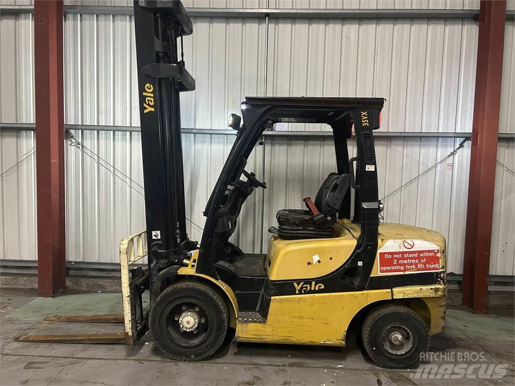 Yale GDP35VX Diesel trucks