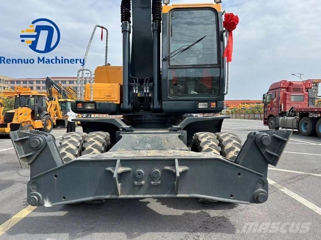 Hyundai 210W-9 Wheeled excavators