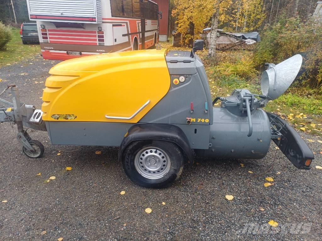 Putzmeister M 740 D Concrete pump trucks
