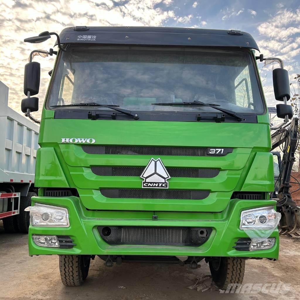 Howo 371 Box body trucks