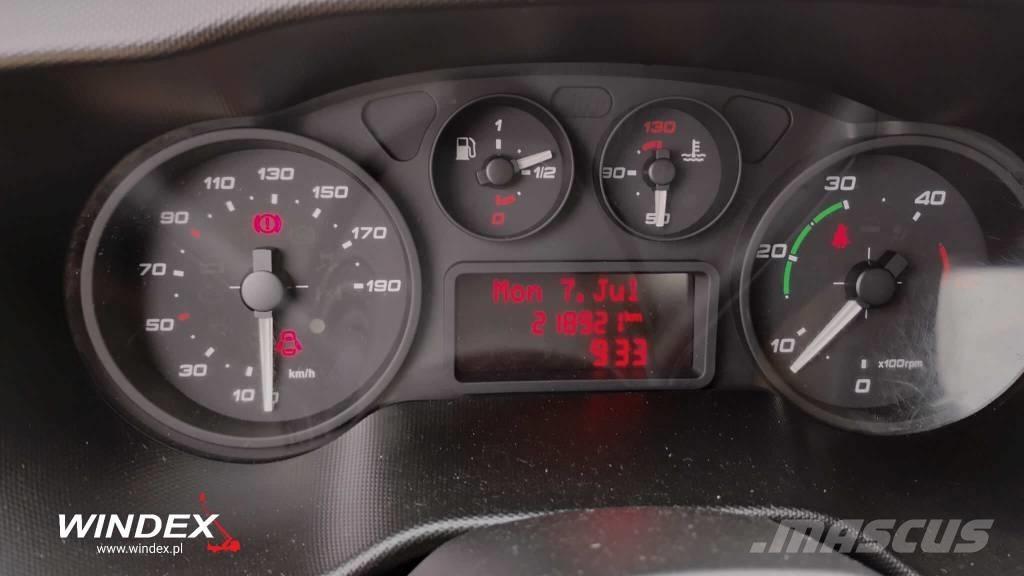 Iveco 40C21 Tractor Units