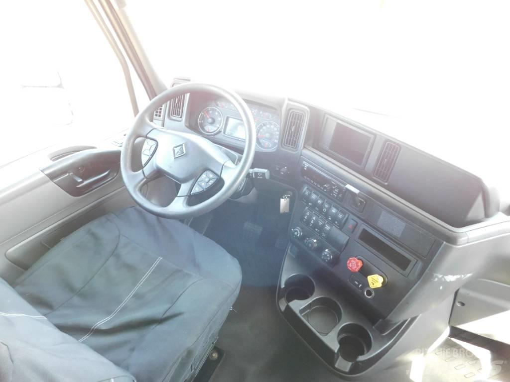 International LT 625 Tractor Units