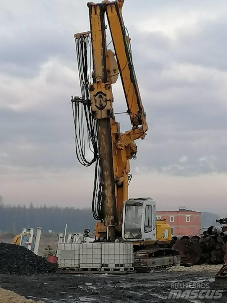 Bauer BG 12 V Piling rigs