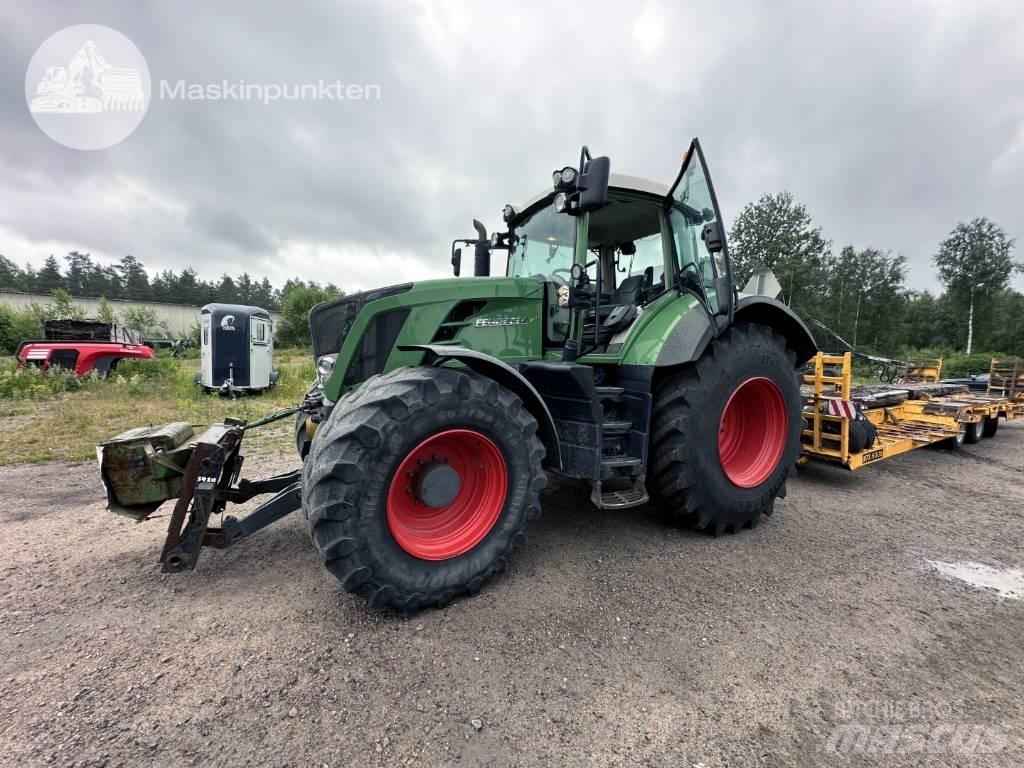 Fendt 824 Vario Tractors