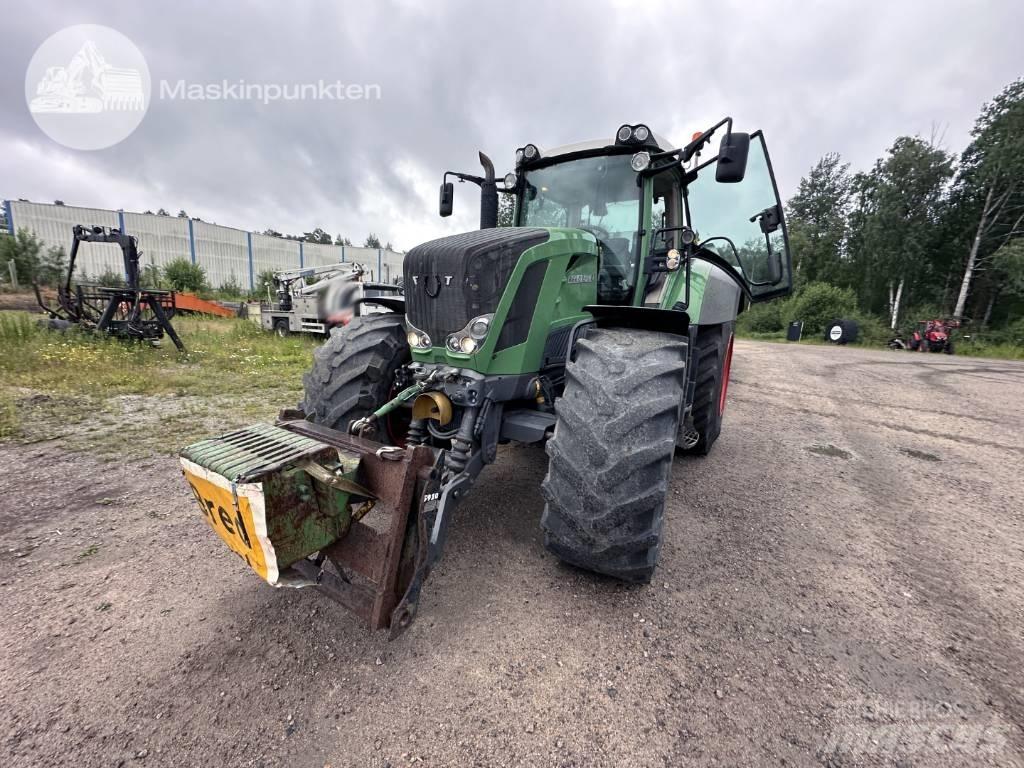 Fendt 824 Vario Tractors