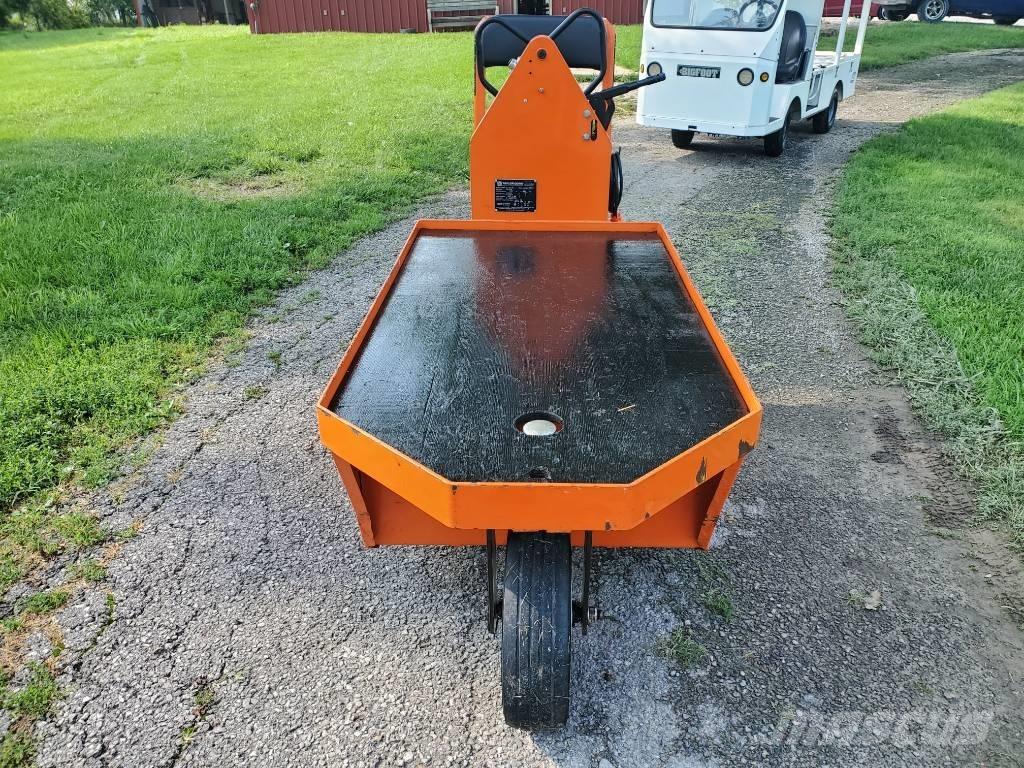Taylor-Dunn SC100 Towing trucks