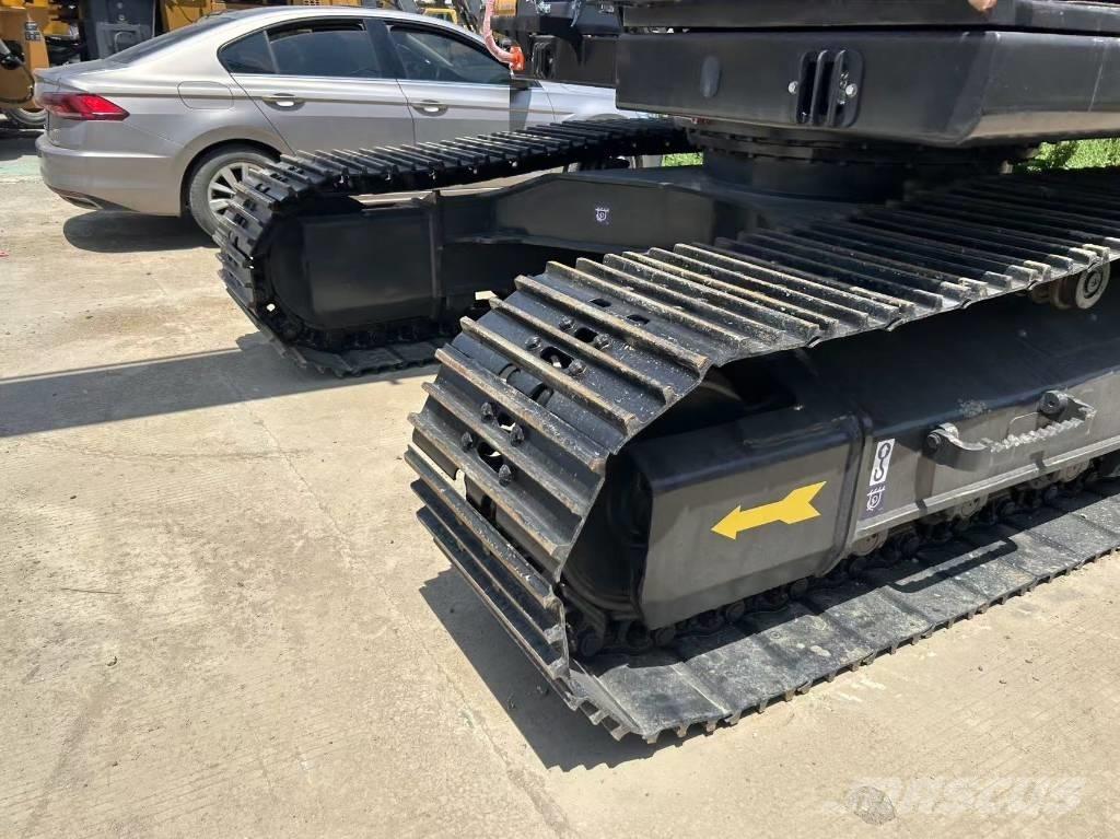 Volvo EC 220 Crawler excavators