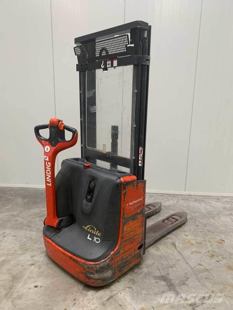 Linde L10 Pedestrian stacker