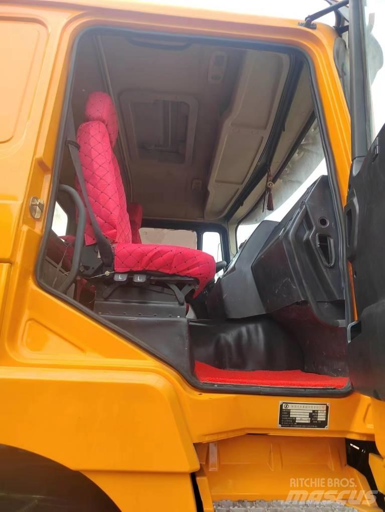 Shacman F 3000 Tipper trucks