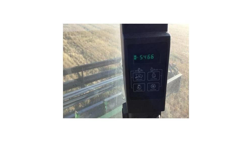 John Deere 9500 Combine harvesters