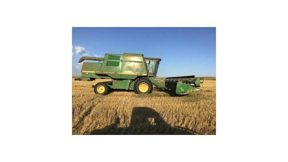 John Deere 9500 Combine harvesters