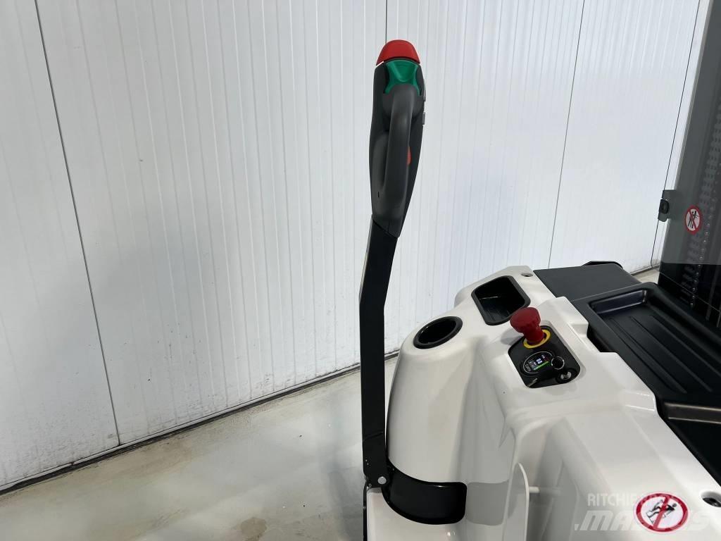 Bobcat BSL16N-7 Pedestrian stacker