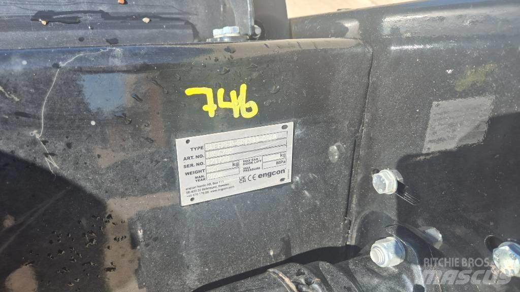 Engcon sweeper Sweepers