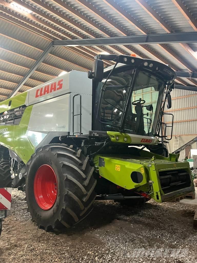 CLAAS Lexion 6800 Combine harvesters