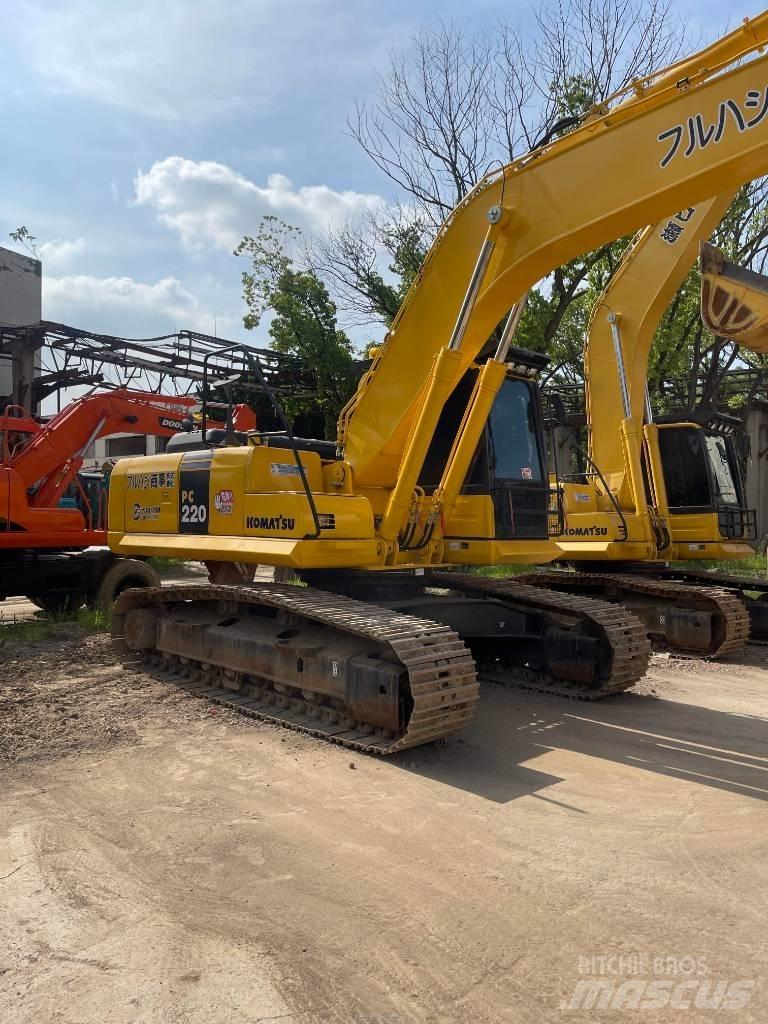 Komatsu PC 220-8 Crawler excavators
