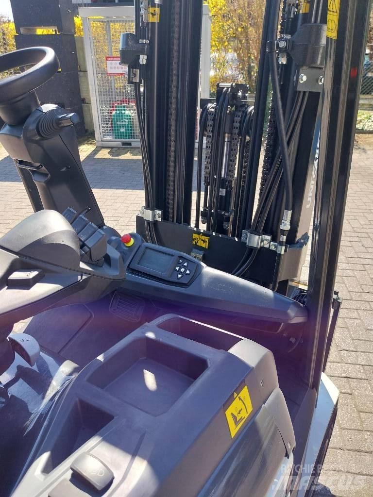 UniCarriers MX 25 Electric forklift trucks