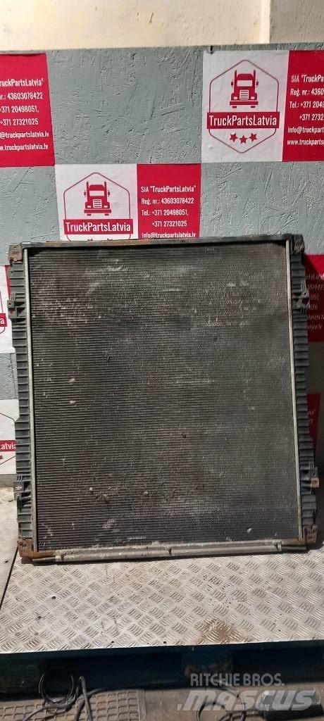 Scania R 440.   1784616 Radiators