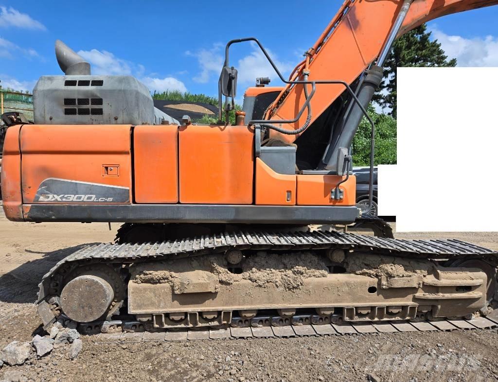 Doosan DX 300 LC-5 Crawler excavators
