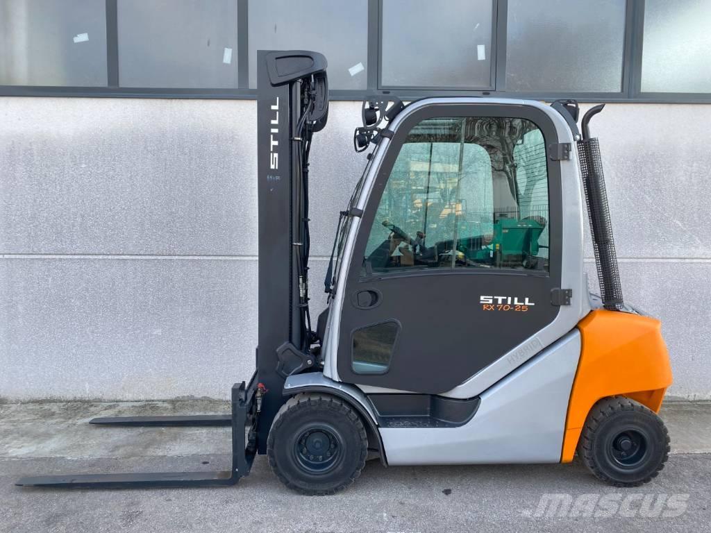 Still RX 70-25 Diesel trucks