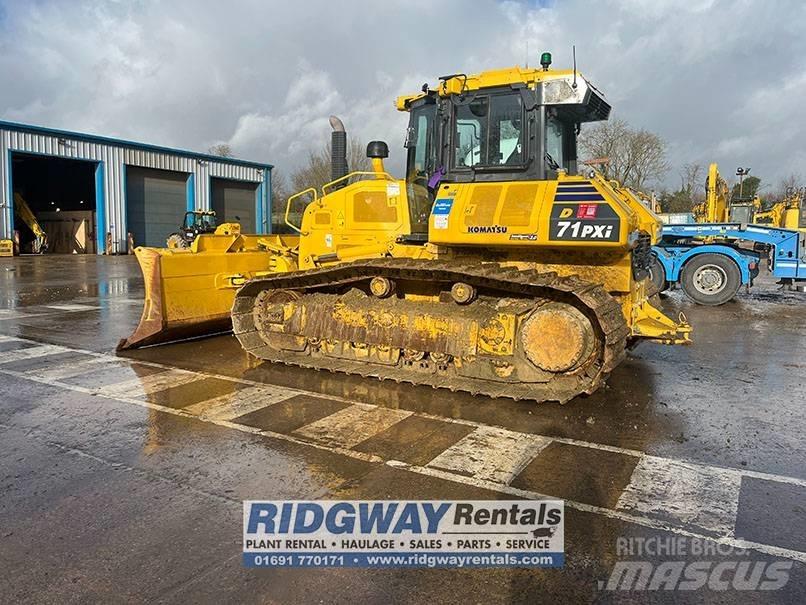 Komatsu D 71 PX-24 Crawler dozers