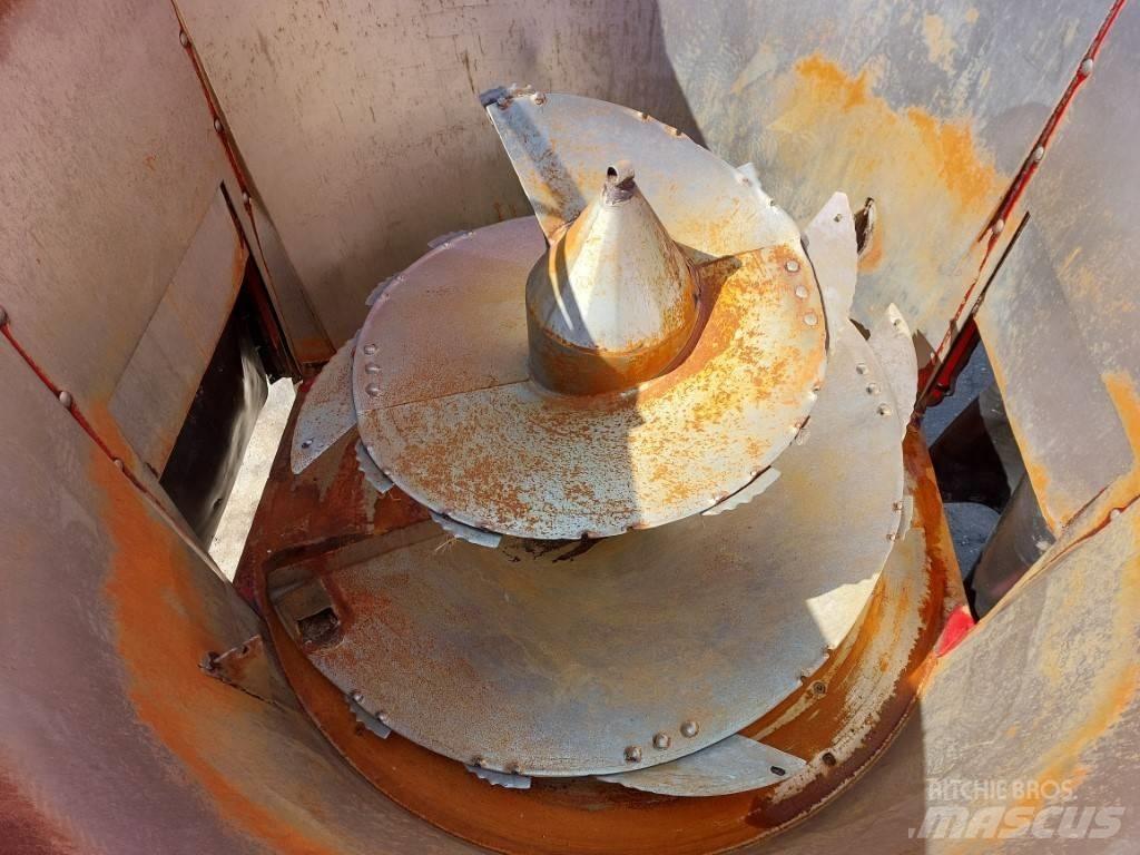 Peecon Biga VME 120 Mixer feeders
