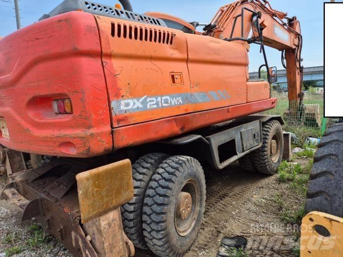 Doosan DX210WA Wheeled excavators