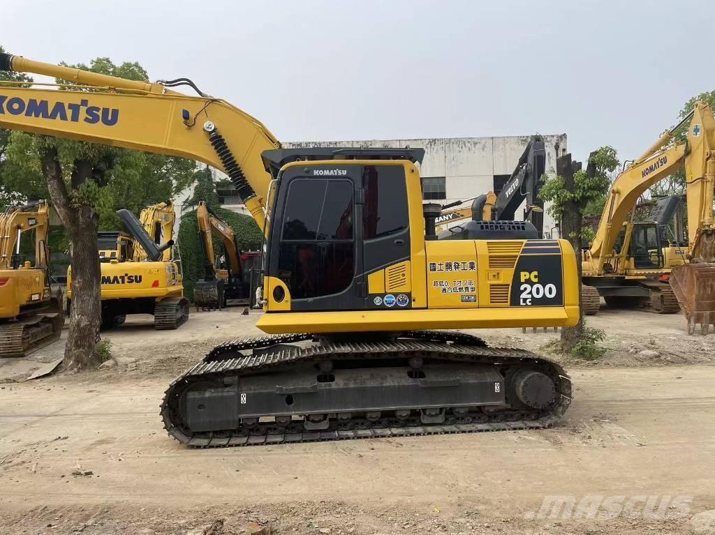 Komatsu PC 200-8 Crawler excavators