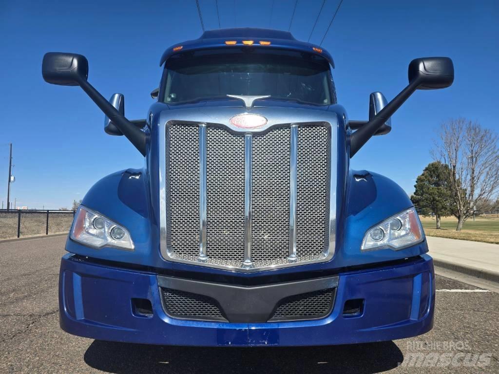 Peterbilt 579 Tractor Units