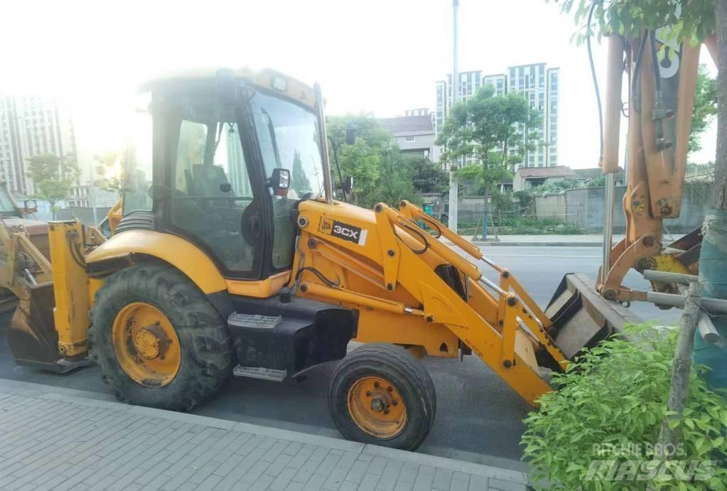 JCB 3 CX Backhoe loaders