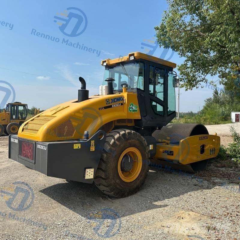 XCMG XS263J Single drum rollers