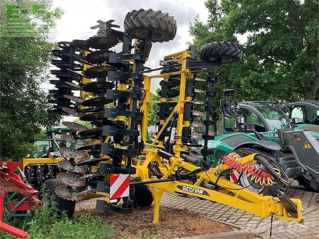 Bednar swifterdisc Disc harrows